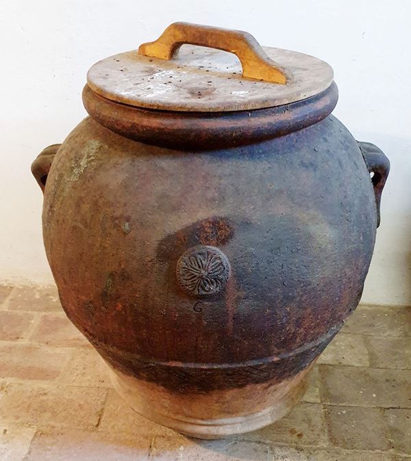 



Orcio, inizi sec. XX   - Asta ARREDI DA UNA VILLA FIORENTINA, GIOIELLI, ARGENTI E DIPINTI - Poggio Bracciolini Casa d'Aste