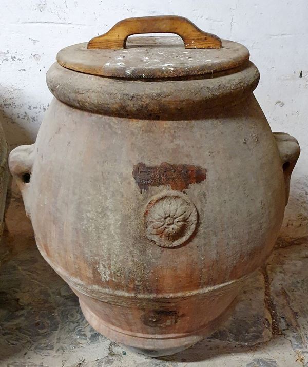 



Orcio, sec. XX  - Asta ARREDI DA UNA VILLA FIORENTINA, GIOIELLI, ARGENTI E DIPINTI - Poggio Bracciolini Casa d'Aste