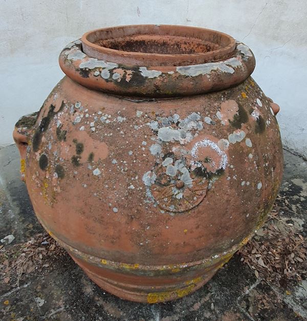 



Orcio, inizi sec. XX   - Asta ARREDI DA UNA VILLA FIORENTINA, GIOIELLI, ARGENTI E DIPINTI - Poggio Bracciolini Casa d'Aste