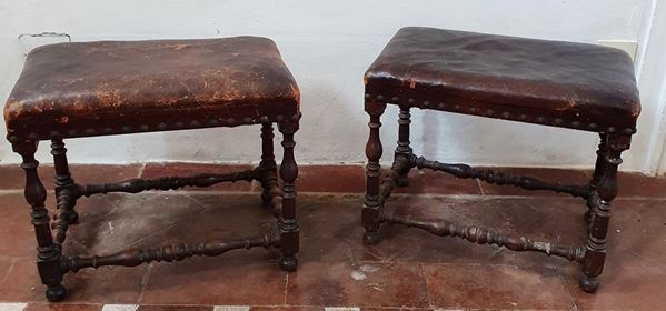 



Coppia di panchetti, in stile 600