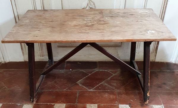 



Tavolino, sec. XIX   - Asta ARREDI DA UNA VILLA FIORENTINA, GIOIELLI, ARGENTI E DIPINTI - Poggio Bracciolini Casa d'Aste