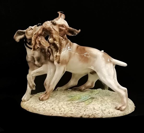 



Scultura, manifattura Cacciapuoti, in ceramica, raffigurante due cani da caccia 