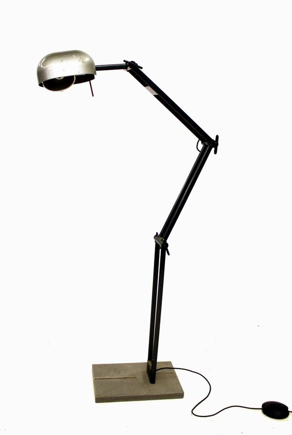 



Lampada piantana snodata, anni 80 