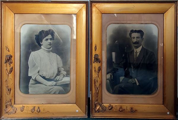 



Coppia di cornici, inizio sec. XX  - Asta ARREDI DA UNA VILLA FIORENTINA, GIOIELLI, ARGENTI E DIPINTI - Poggio Bracciolini Casa d'Aste