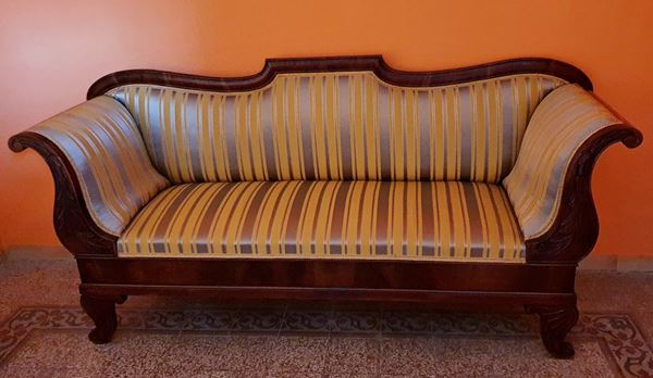 



Divano, sec. XIX  - Asta ARREDI DA UNA VILLA FIORENTINA, GIOIELLI, ARGENTI E DIPINTI - Poggio Bracciolini Casa d'Aste
