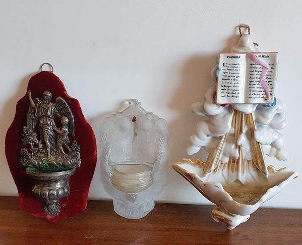 



Tre acquasantiere, sec. XIX e XX   - Asta ARREDI DA UNA VILLA FIORENTINA, GIOIELLI, ARGENTI E DIPINTI - Poggio Bracciolini Casa d'Aste
