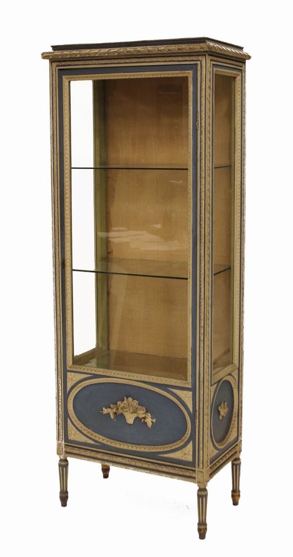 



Vetrina, in stile 700