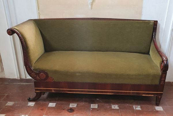 



Divano, sec. XIX  - Asta ARREDI DA UNA VILLA FIORENTINA, GIOIELLI, ARGENTI E DIPINTI - Poggio Bracciolini Casa d'Aste