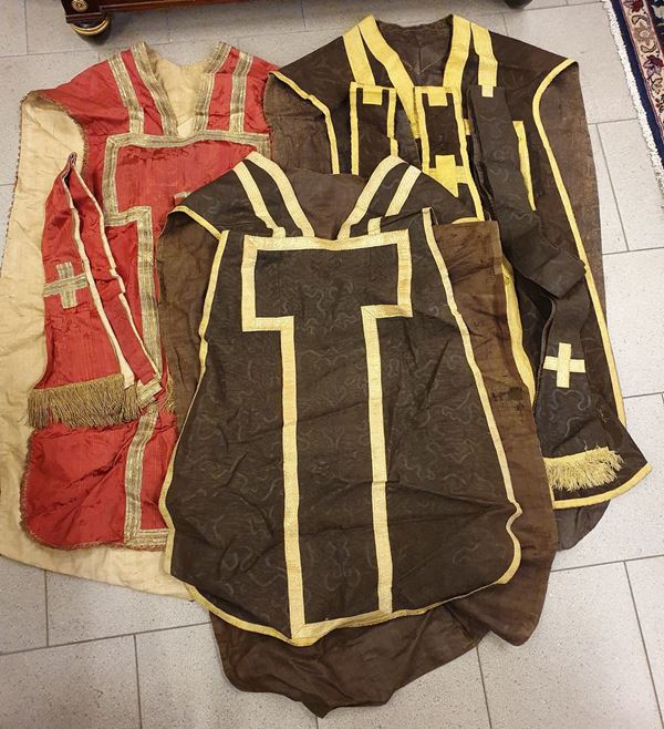 Tre paramenti liturgici, sec. XX,                                         