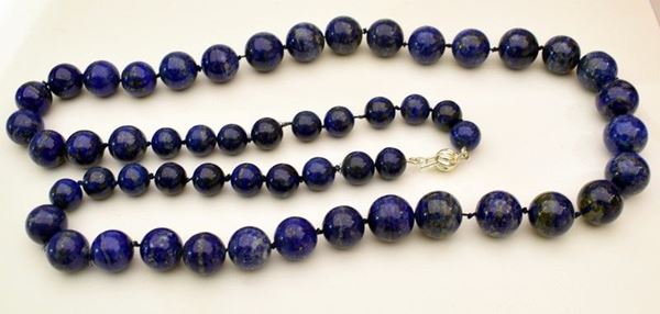 



COLLANA DI&nbsp; LAPISLAZZULO