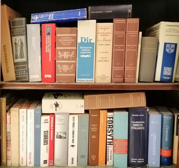



Lotto composto da trentacinque volumi vari 