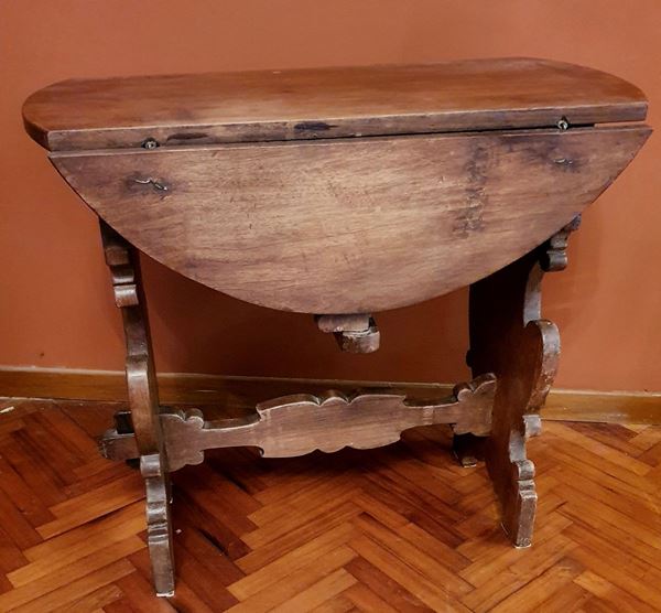 



Tavolino a bandelle in stile 700