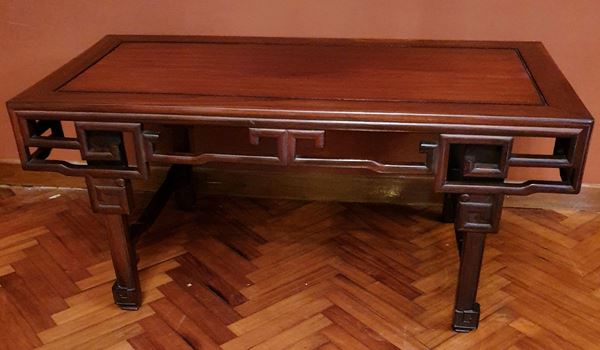 



Tavolino, arte orientale sec. XX,