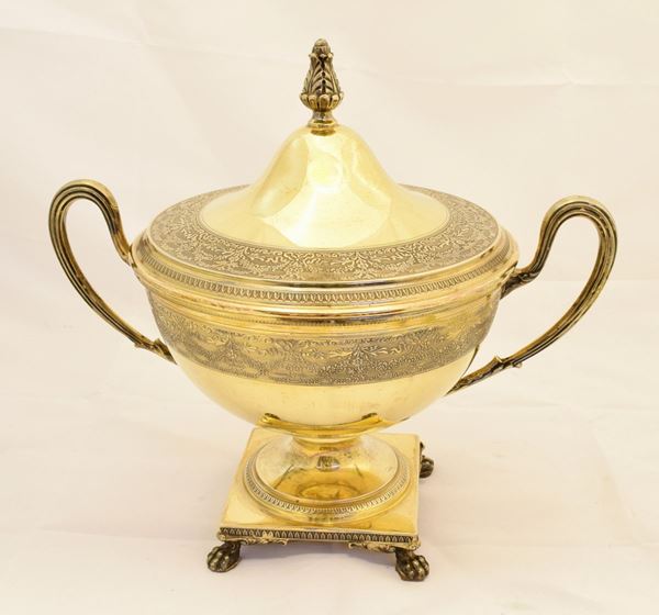 



GRANDE COPPA SEC.XX ARGENTIERE VENTRELLA ROMA  - Asta Antiquariato e Sculture, Gioielli e Collezionismo - Poggio Bracciolini Casa d'Aste
