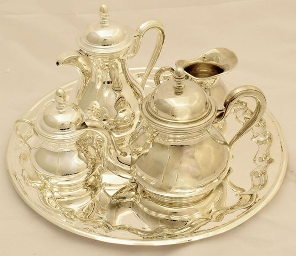 



SERVITI DA TE' E CAFFE'