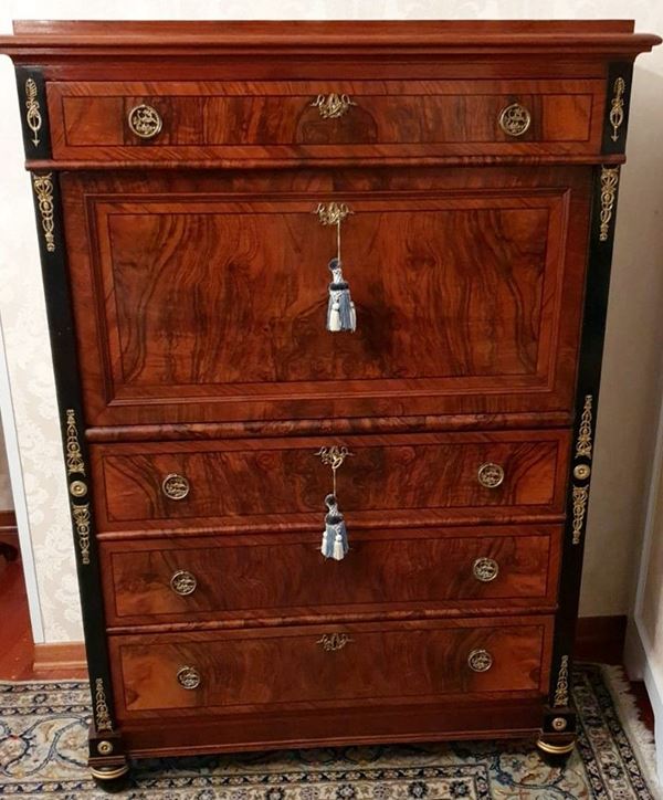 



Secretaire in stile 700