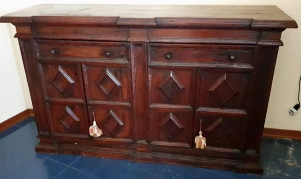 



Credenza in stile 700