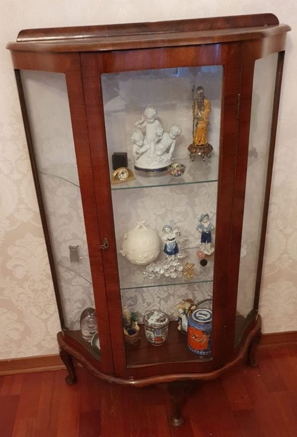 



Vetrina inghilterra sec. XX ,   - Asta OPERE E OGGETTI D'ARTE ANTICA E CONTEMPORANEA, GIOIELLI - Poggio Bracciolini Casa d'Aste