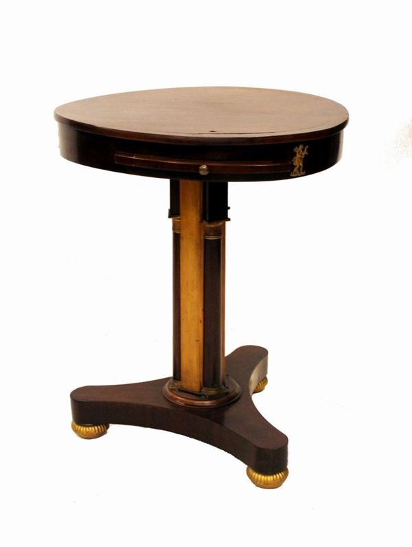 



Tavolino in stile Impero  - Asta Antiquariato e Sculture, Gioielli e Collezionismo - Poggio Bracciolini Casa d'Aste