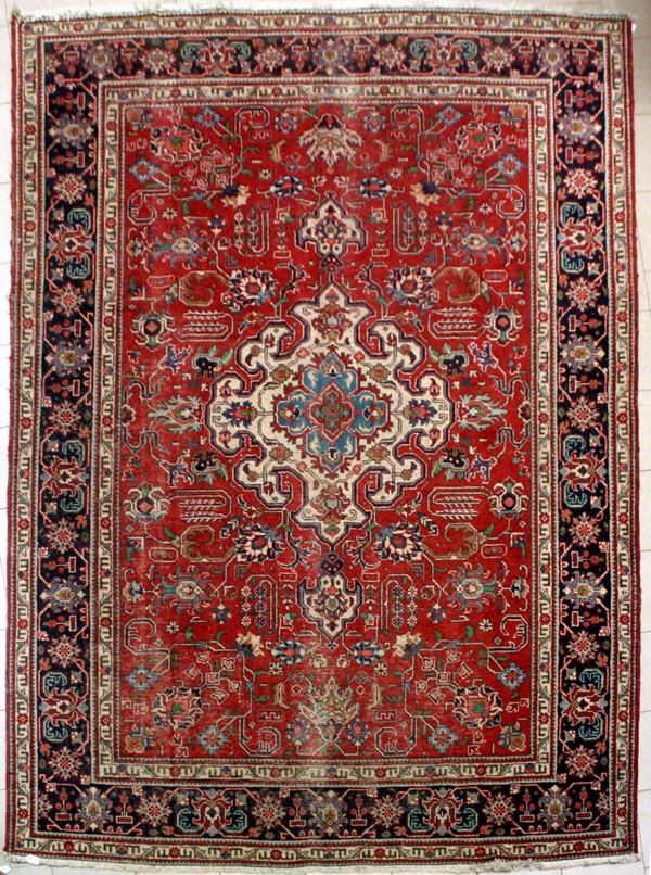 



Tappeto persiano, sec. XX  - Asta GIOIELLI, ARGENTI, ARREDI, OGGETTI D'ARTE E DIPINTI - Poggio Bracciolini Casa d'Aste