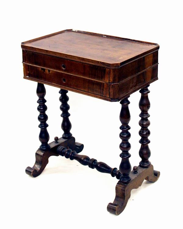 Tavolino da lavoro  - Asta Antiquariato e Sculture, Gioielli e Collezionismo - Poggio Bracciolini Casa d'Aste