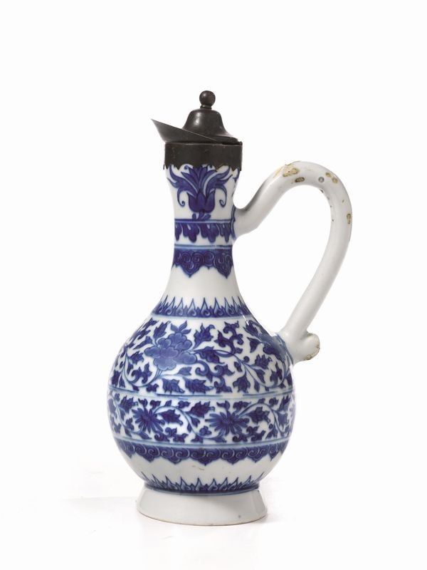 



VERSATORIO IN PORCELLANA BIANCO E BLU, CINA, DINASTIA QING, SEC. XVIII