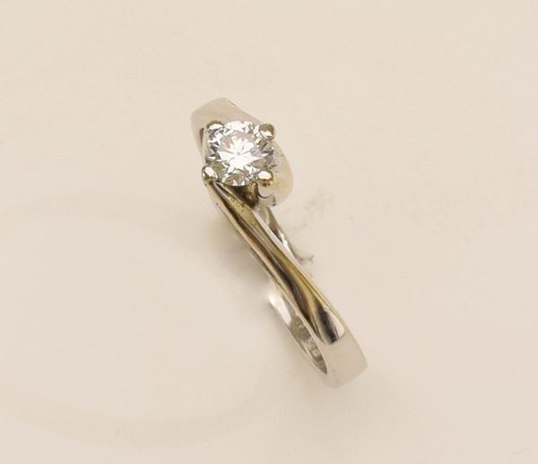 



ANELLO IN ORO BIANCO 18KT E DIAMANTI 