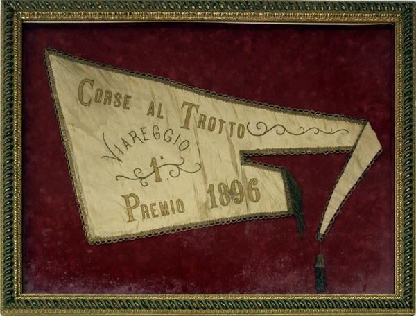 



Stendardo, 1896, in seta ricamata in filo metallico, entro cornice, ingombro cm 74,5x94,5