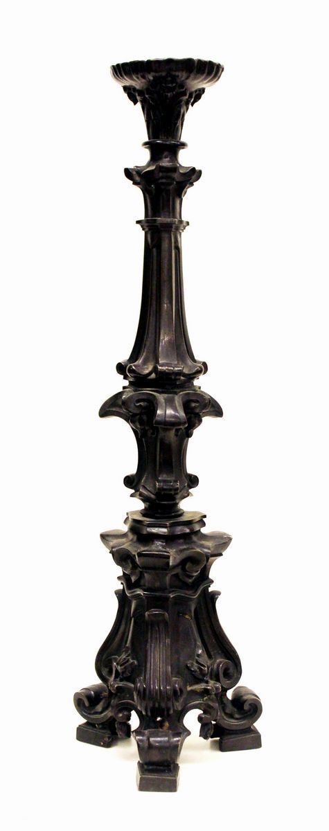 



Candelabro, in stile 700