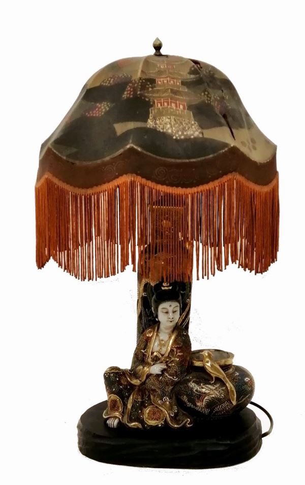 



Lume da tavolo, arte orientale, sec. XX   - Asta OPERE E OGGETTI D'ARTE ANTICA E CONTEMPORANEA, GIOIELLI - Poggio Bracciolini Casa d'Aste