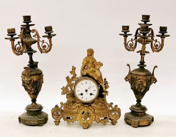 



Orologio da tavolo e coppia di candelieri, sec. XIX 