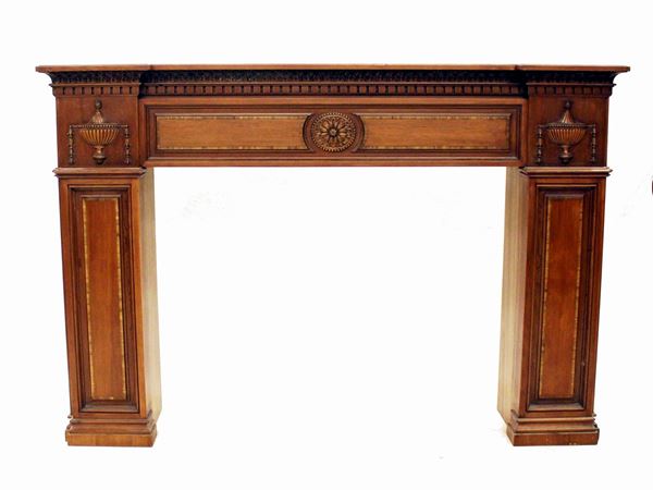 



Cornice di caminetto, in stile 700