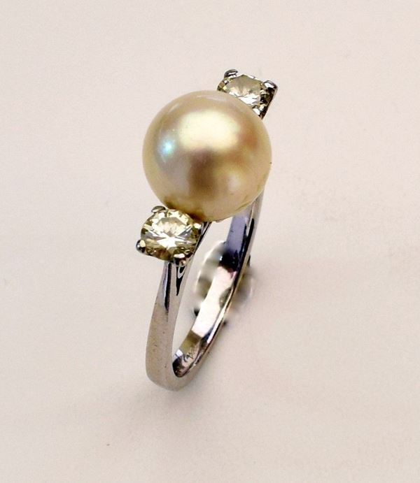 



ANELLO IN ORO BIANCO 18KT , DIAMANTI E PERLA  - Asta OPERE E OGGETTI D'ARTE ANTICA E CONTEMPORANEA, GIOIELLI - Poggio Bracciolini Casa d'Aste