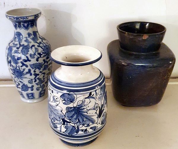 



Vaso, sec. XX   - Asta GIOIELLI, ARGENTI, ARREDI, OGGETTI D'ARTE E DIPINTI - Poggio Bracciolini Casa d'Aste