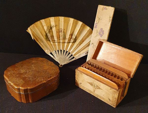



Scatola portasigarette, inzi sec. XX  - Asta ANTIQUARIATO, COLLECTIBLES, GIOIELLI - Poggio Bracciolini Casa d'Aste