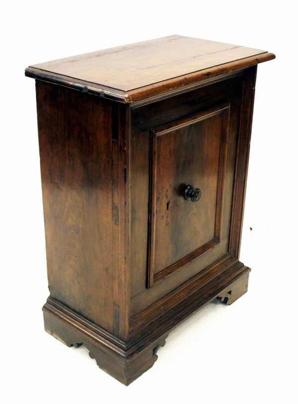 



Stipetto, sec. XVIII  - Asta OPERE E OGGETTI D'ARTE ANTICA E CONTEMPORANEA, GIOIELLI - Poggio Bracciolini Casa d'Aste