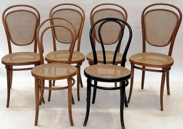 



Quattro sedie, Thonet   - Asta OPERE E OGGETTI D'ARTE ANTICA E CONTEMPORANEA, GIOIELLI - Poggio Bracciolini Casa d'Aste