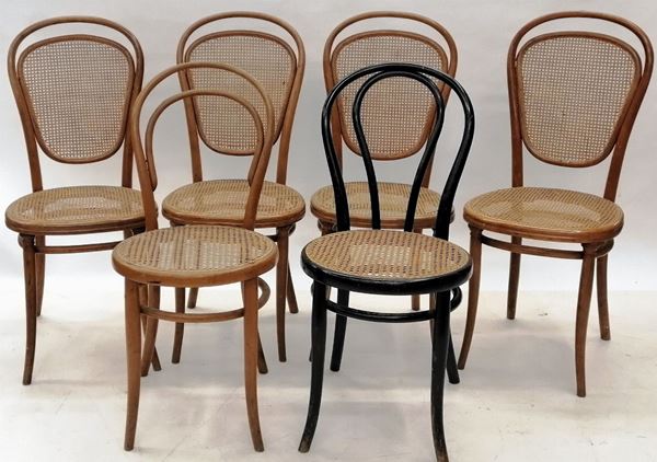 



Quattro sedie, Thonet   - Asta OPERE E OGGETTI D'ARTE ANTICA E CONTEMPORANEA, GIOIELLI - Poggio Bracciolini Casa d'Aste