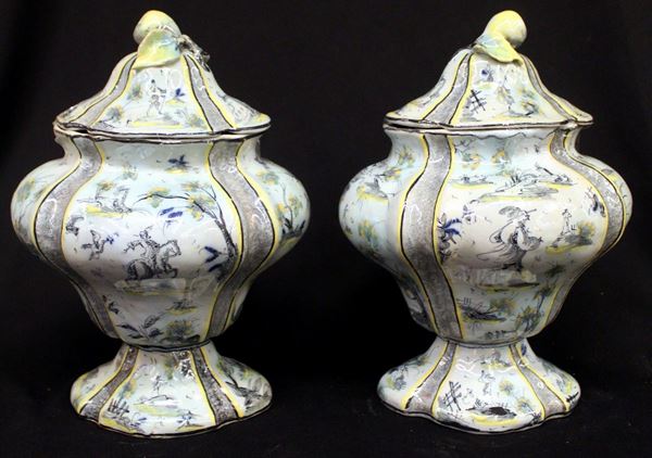 



Coppia di vasi con coperchio di Jacques Boselly (Giacomo Boselli 1744-1808), in 