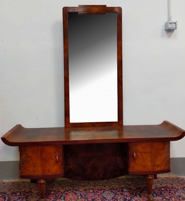 Toilette , anni 40' 