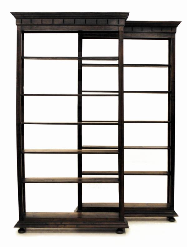 



Coppia di librerie a giorno, sec. XX  - Asta GIOIELLI, ARGENTI, ARREDI, OGGETTI D'ARTE E DIPINTI - Poggio Bracciolini Casa d'Aste
