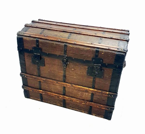 Baule da viaggio, inzi sec. XX  - Asta COLLECTIBLES, Mobili, Arredi e Dipinti dal secolo XVI al XX - Poggio Bracciolini Casa d'Aste