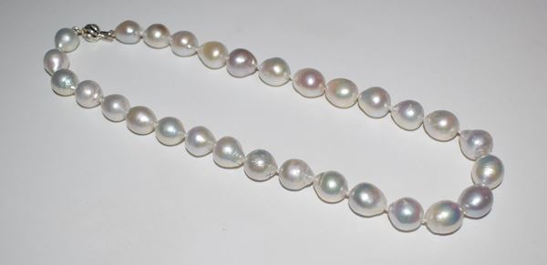 



COLLANA GIROCOLLO DI PERLE BAROCCHE
