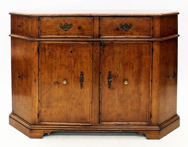 



Credenza, sec. XVIII  - Asta OPERE E OGGETTI D'ARTE ANTICA E CONTEMPORANEA, GIOIELLI - Poggio Bracciolini Casa d'Aste