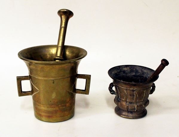 



Due mortai, sec. XX  - Asta GIOIELLI, ARGENTI, ARREDI, OGGETTI D'ARTE E DIPINTI - Poggio Bracciolini Casa d'Aste