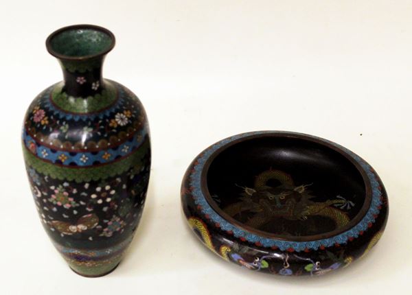 



Vaso e centrotavola, arte orientale, sec. XX