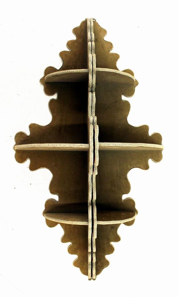 



Coppia di angoliere pensili, sec. XX