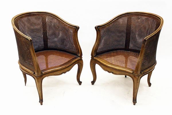 Coppia di poltroncine a pozzetto, in stile 700