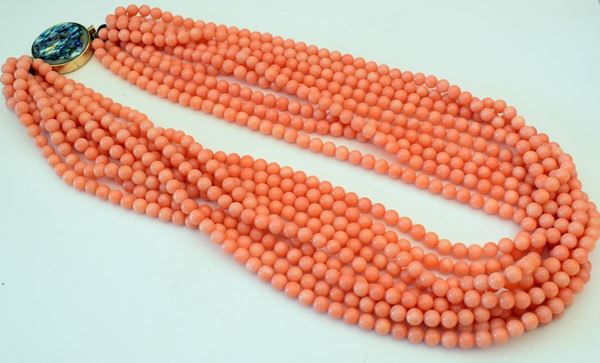 



COLLANA IN ORO GIALLO 18KT E CORALLO