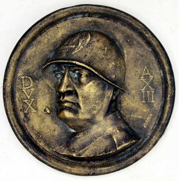



Bassorilievo, anno XIII del fascismo